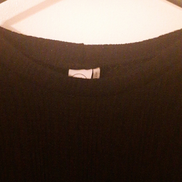 Top - Picture 3 of 4